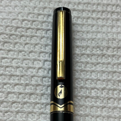 Pilot H580 F fountain pen black and gold with Japan Continent logo on cap and old JIS logo on nib plus old ink