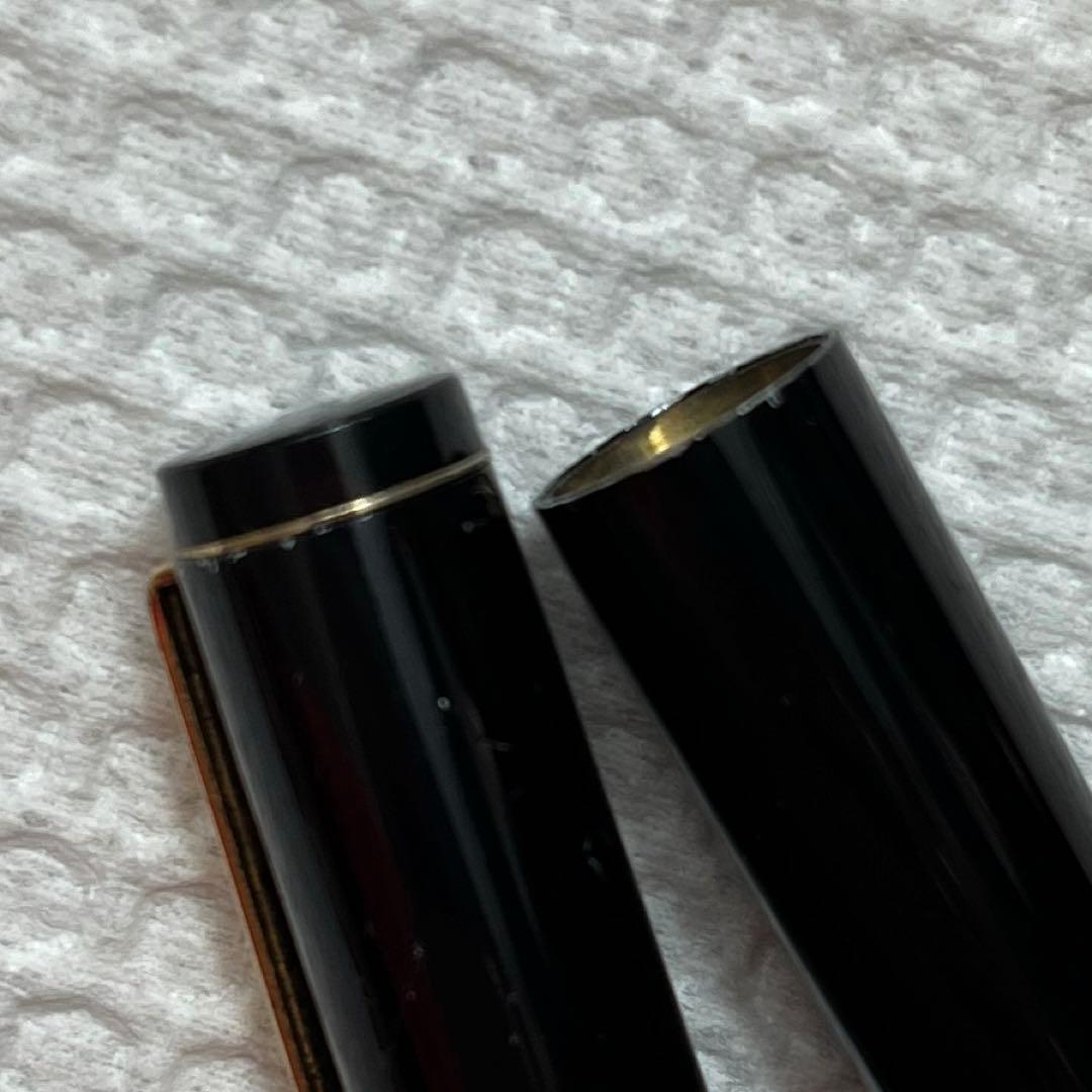 Pilot H580 F fountain pen black and gold with Japan Continent logo on cap and old JIS logo on nib plus old ink