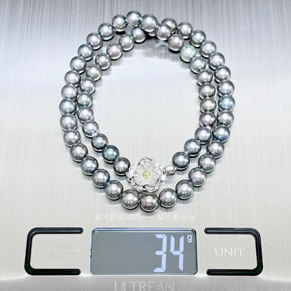 Akoya pearl necklace with 7.2-7.4mm pearls measuring 43.5cm in length on a white background