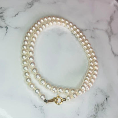Mikimoto Akoya baby pearl necklace with 4mm pearls and 7mm single pearl top on K18 clasp