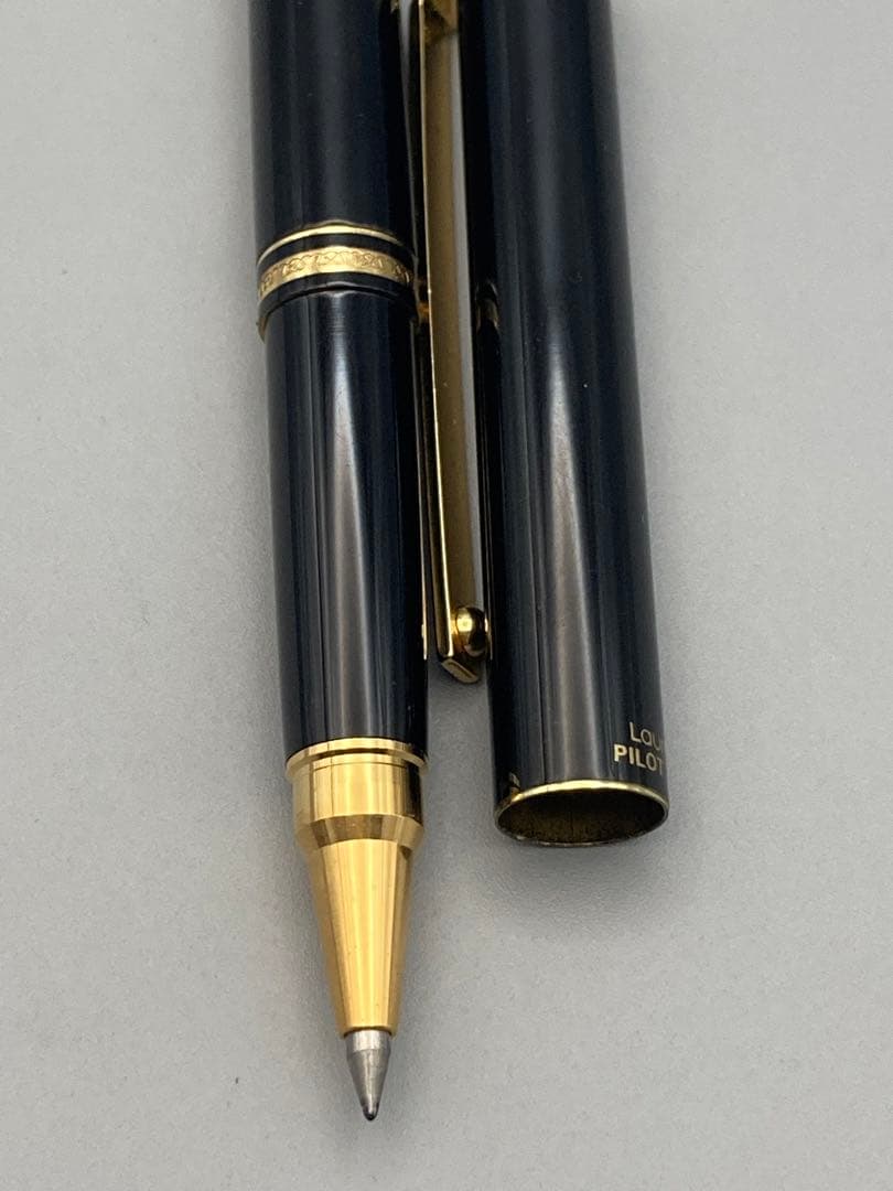 Pilot Ballpoint Pen discontinued item with 13.6 cm length and sleek blue barrel