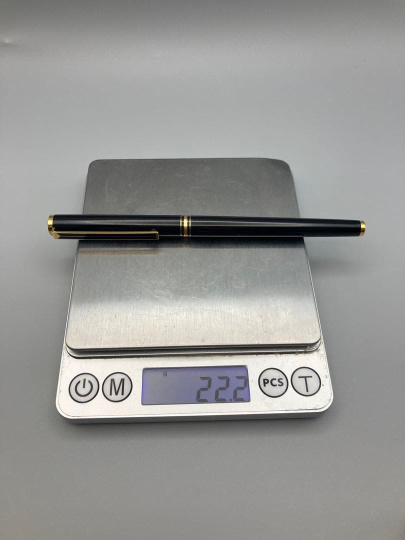 Pilot Ballpoint Pen discontinued item with 13.6 cm length and sleek blue barrel