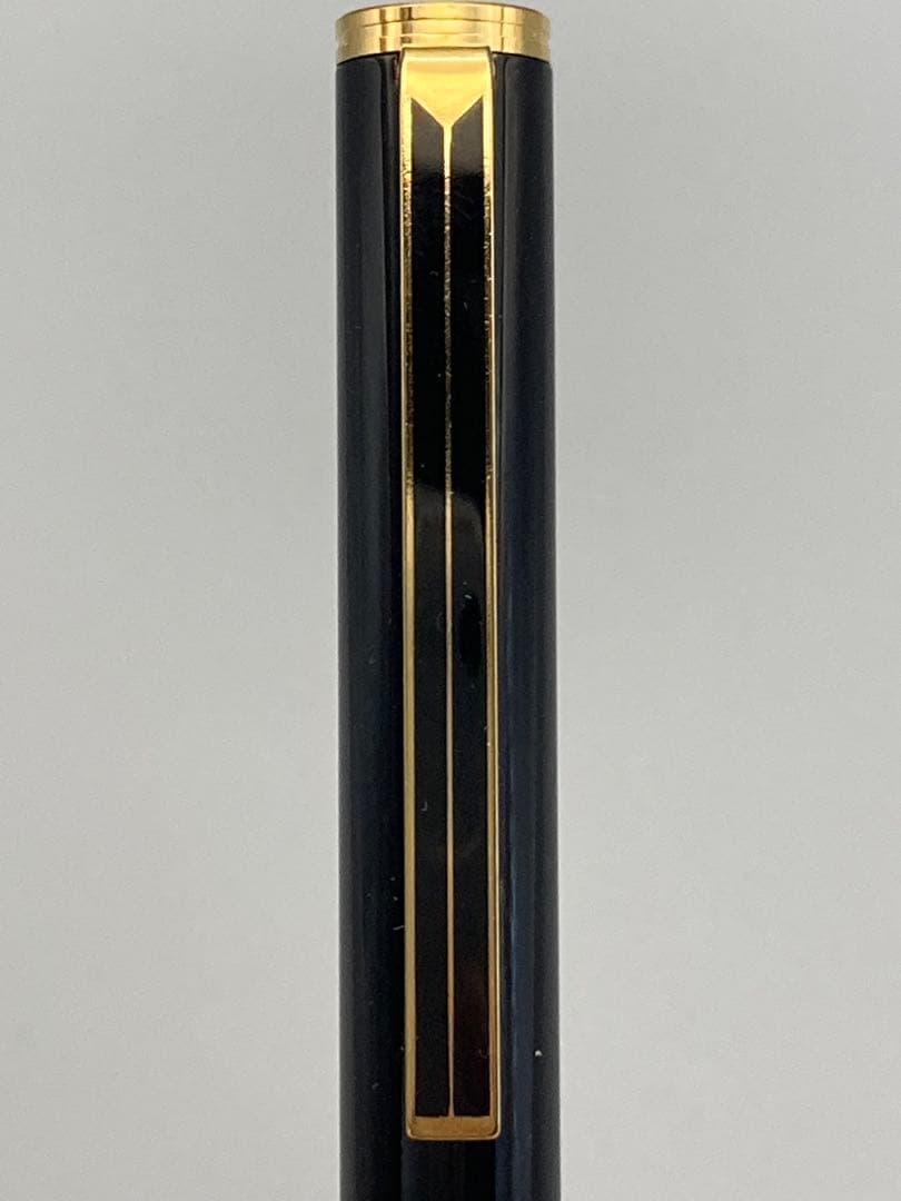 Pilot Ballpoint Pen discontinued item with 13.6 cm length and sleek blue barrel