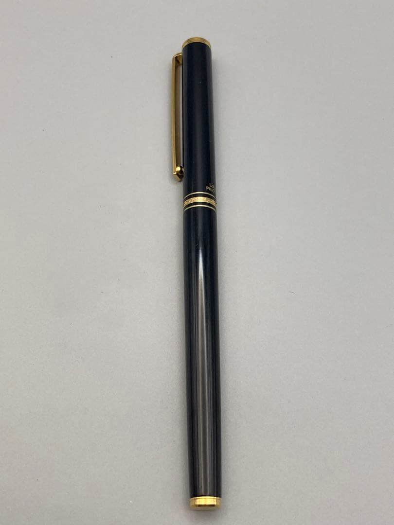 Pilot Ballpoint Pen discontinued item with 13.6 cm length and sleek blue barrel