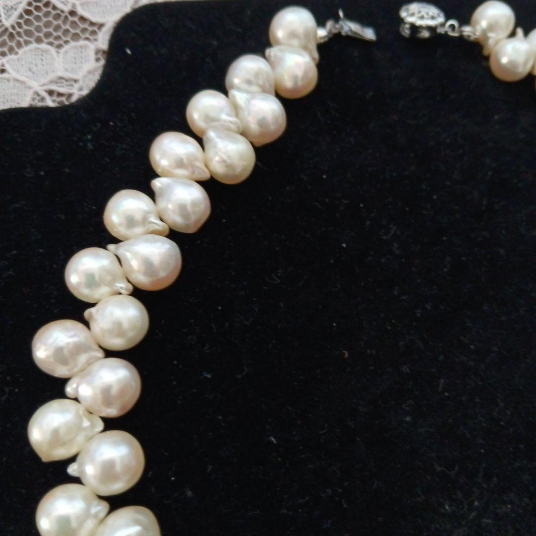 Uwajima Akoya Pearl Necklace 42cm with 8-9mm baroque pearls and alloy crab flower motif fittings