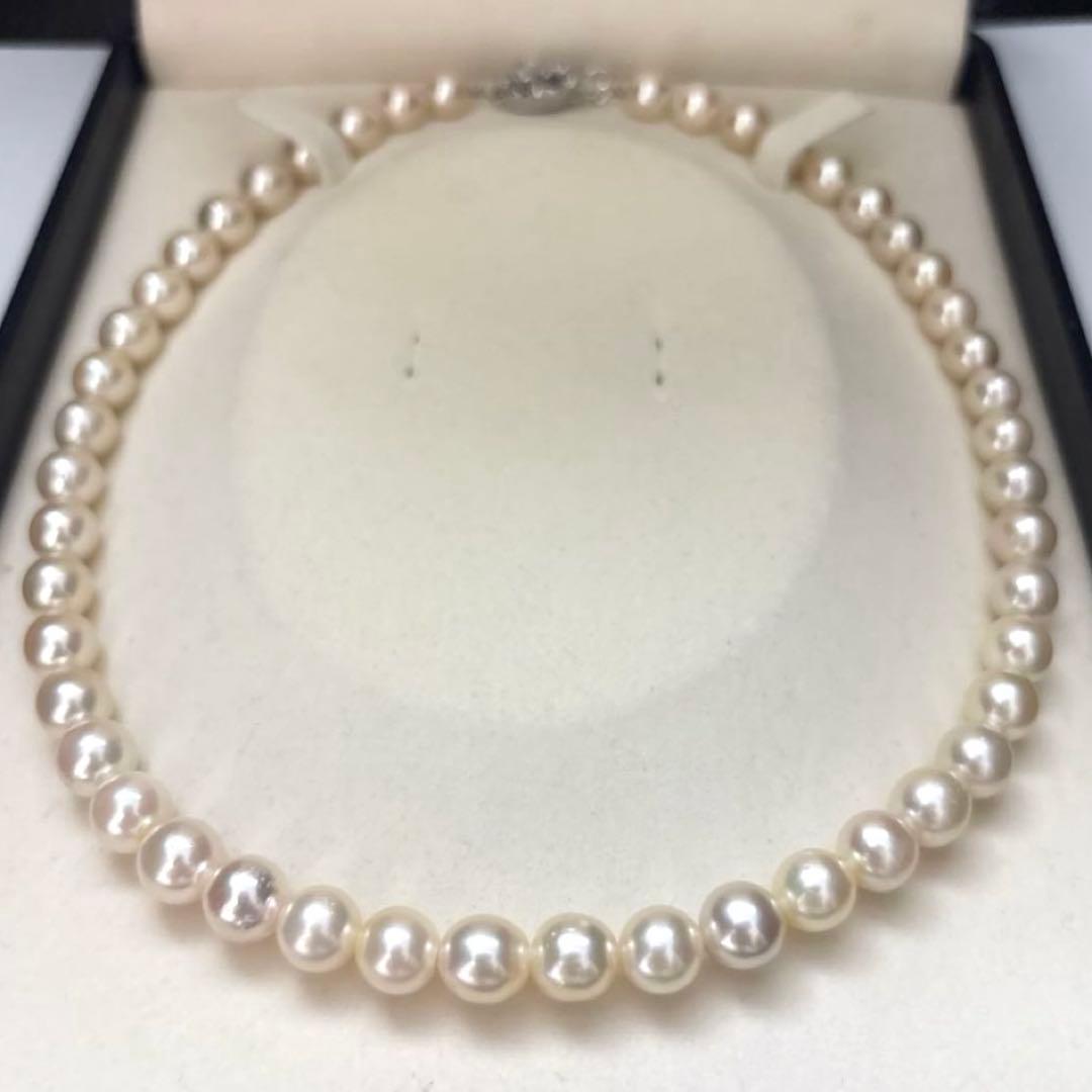 Large Akoya pearls necklace with 9mm white gold pearls on a 43cm strand