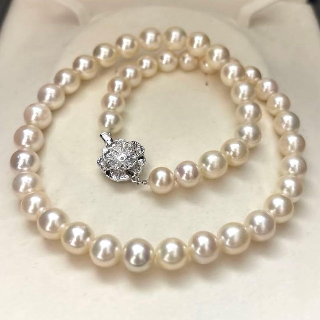 Large Akoya pearls necklace with 9mm white gold pearls on a 43cm strand