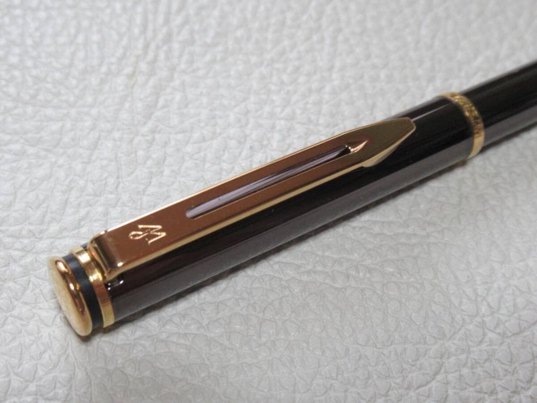 Waterman Executive Ballpoint Pen with sleek black finish and silver accents measuring 138 mm long