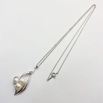 MIKIMOTO Akoya pearl necklace pendant with 6.6 to 7.2 mm pearls and silver chain