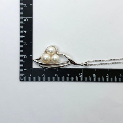MIKIMOTO Akoya pearl necklace pendant with 6.6 to 7.2 mm pearls and silver chain