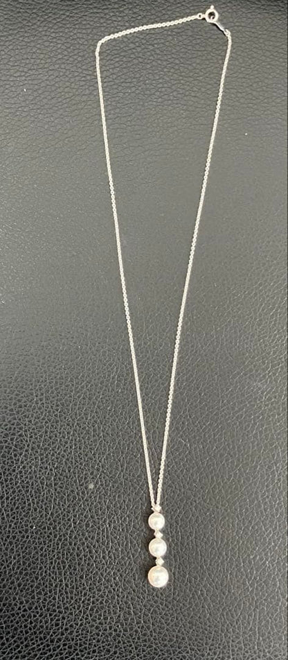 Mikimoto Akoya pearl necklace with diamonds in K18 white gold, pearls sized 5.9 to 7.3 mm, 40 cm chain length
