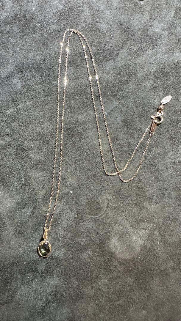 Agete K10 gold necklace set with tourmaline pendant and small diamonds on a 50 cm chain