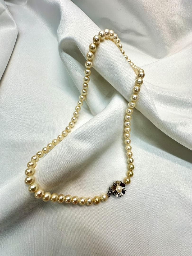 Akoya genuine pearl necklace with 6.2mm pearls and silver engraved clasp with safety feature