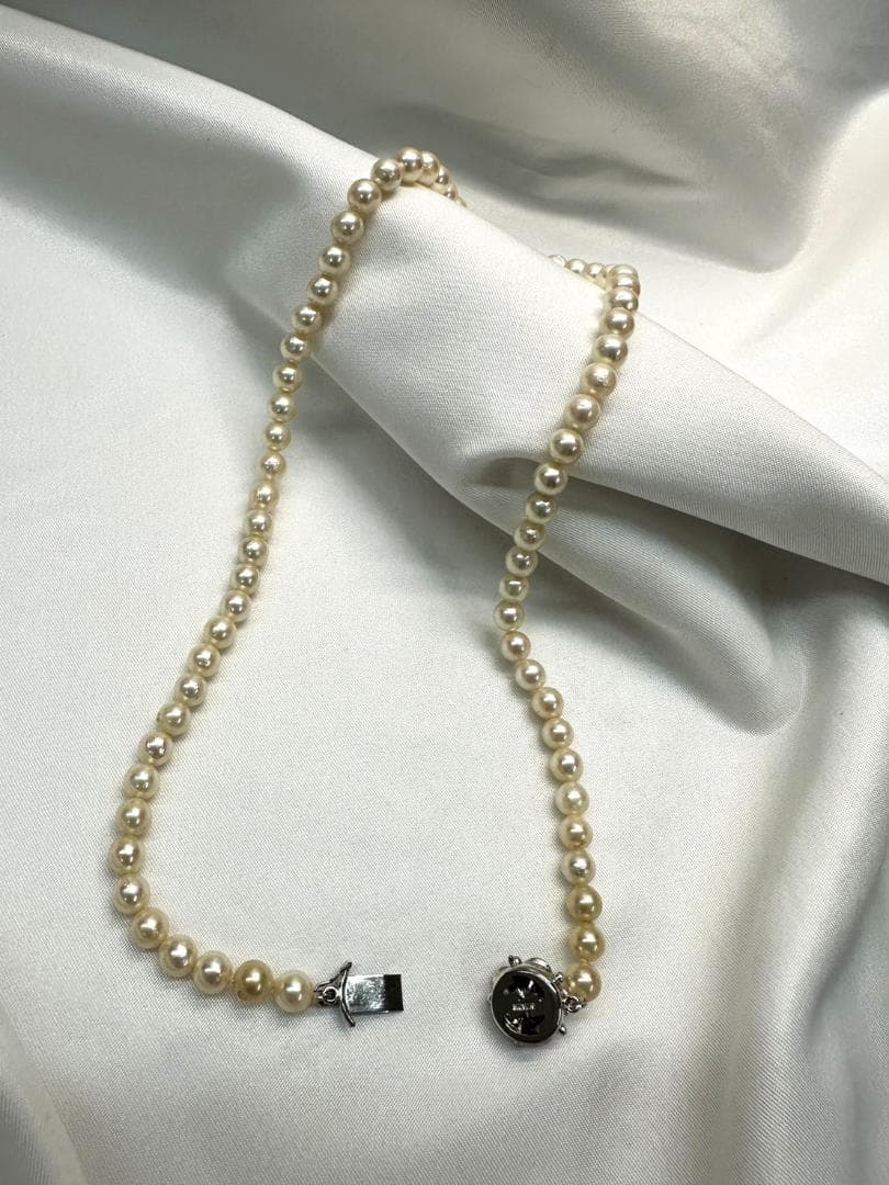Akoya genuine pearl necklace with 6.2mm pearls and silver engraved clasp with safety feature