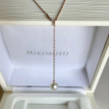 Mikimoto Akoya pearl necklace with 7.5mm pearl and small diamonds on 18K pink gold chain, 50cm length