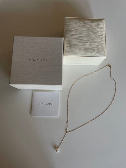 Mikimoto Akoya pearl necklace with 7.5mm pearl and small diamonds on 18K pink gold chain, 50cm length