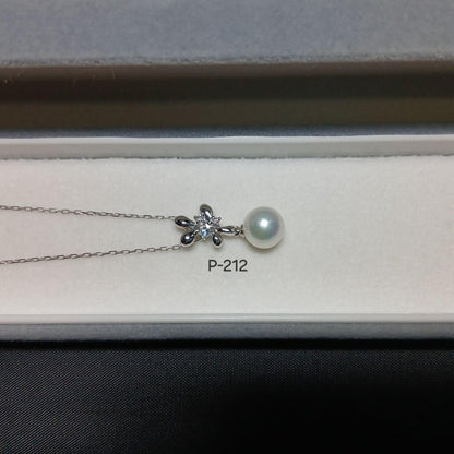 P212 pearl pendant featuring 7.0-7.5 mm Akoya pearls, diamonds, sky blue topaz on 40 cm gold chain