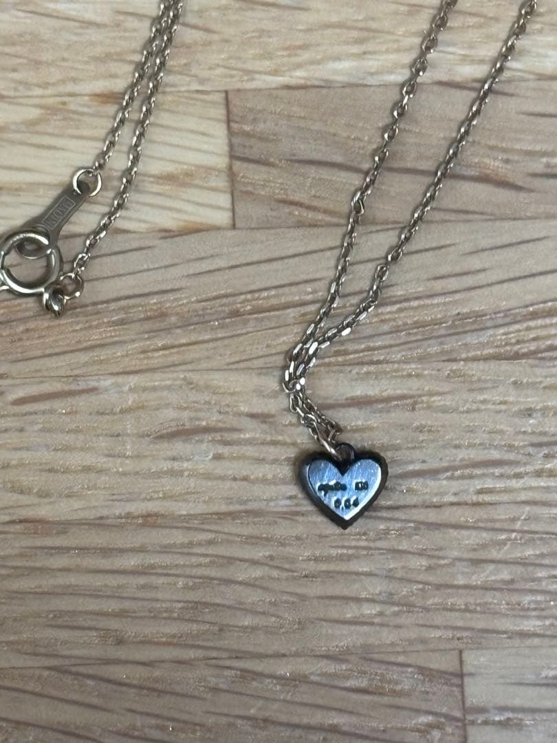 Agate heart-shaped black diamond necklace with 0.04ct stone set in K10 yellow gold