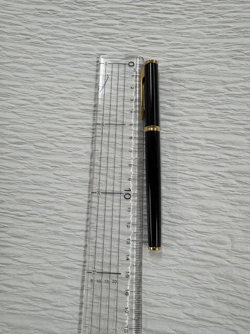 Waterman fountain pen with 18K gold nib and converter, made in France, shown in used condition