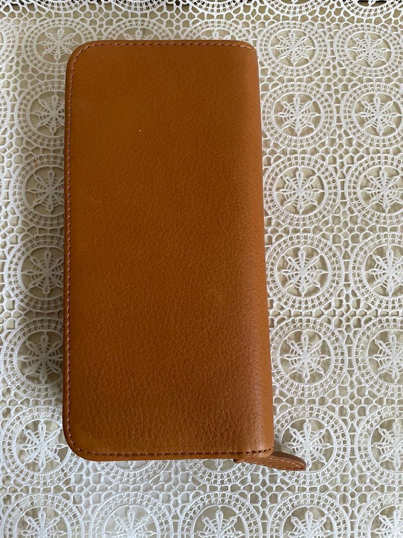 PILOT Pen Specialized Round Zipper Pen Case in brown with two pockets and pig suede interior