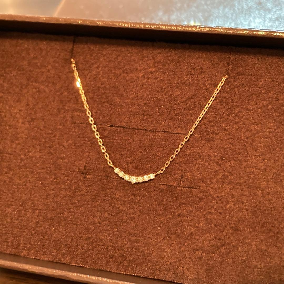 agete K10 yellow gold crescent moon necklace with 0.05ct diamonds on 40cm chain