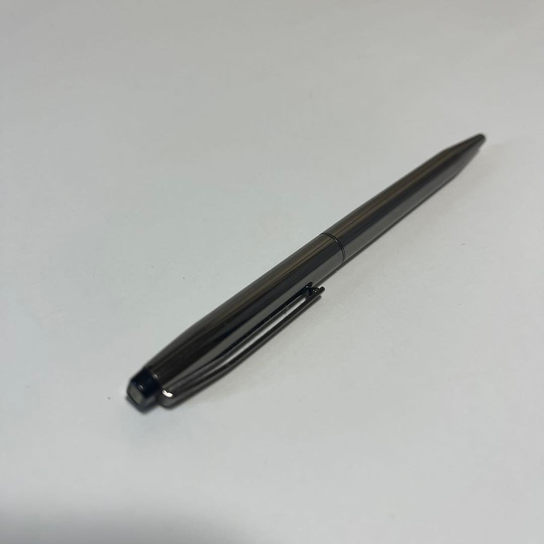 Silver metal PILOT Grandee PRIERE ballpoint pen with smooth finish and sleek design