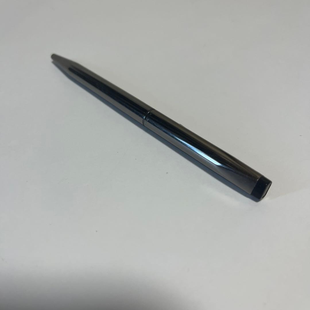 Silver metal PILOT Grandee PRIERE ballpoint pen with smooth finish and sleek design