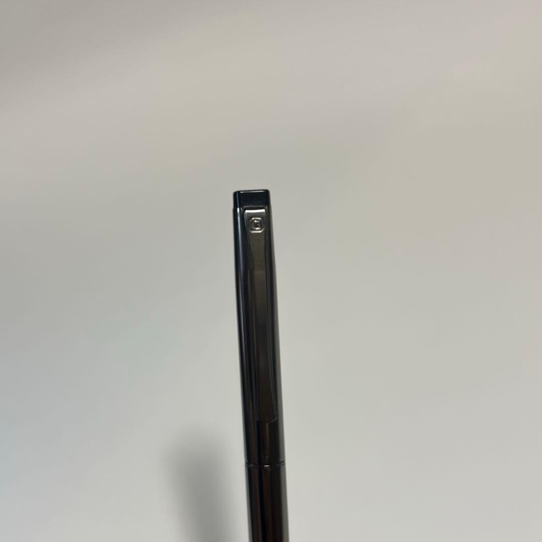 Silver metal PILOT Grandee PRIERE ballpoint pen with smooth finish and sleek design