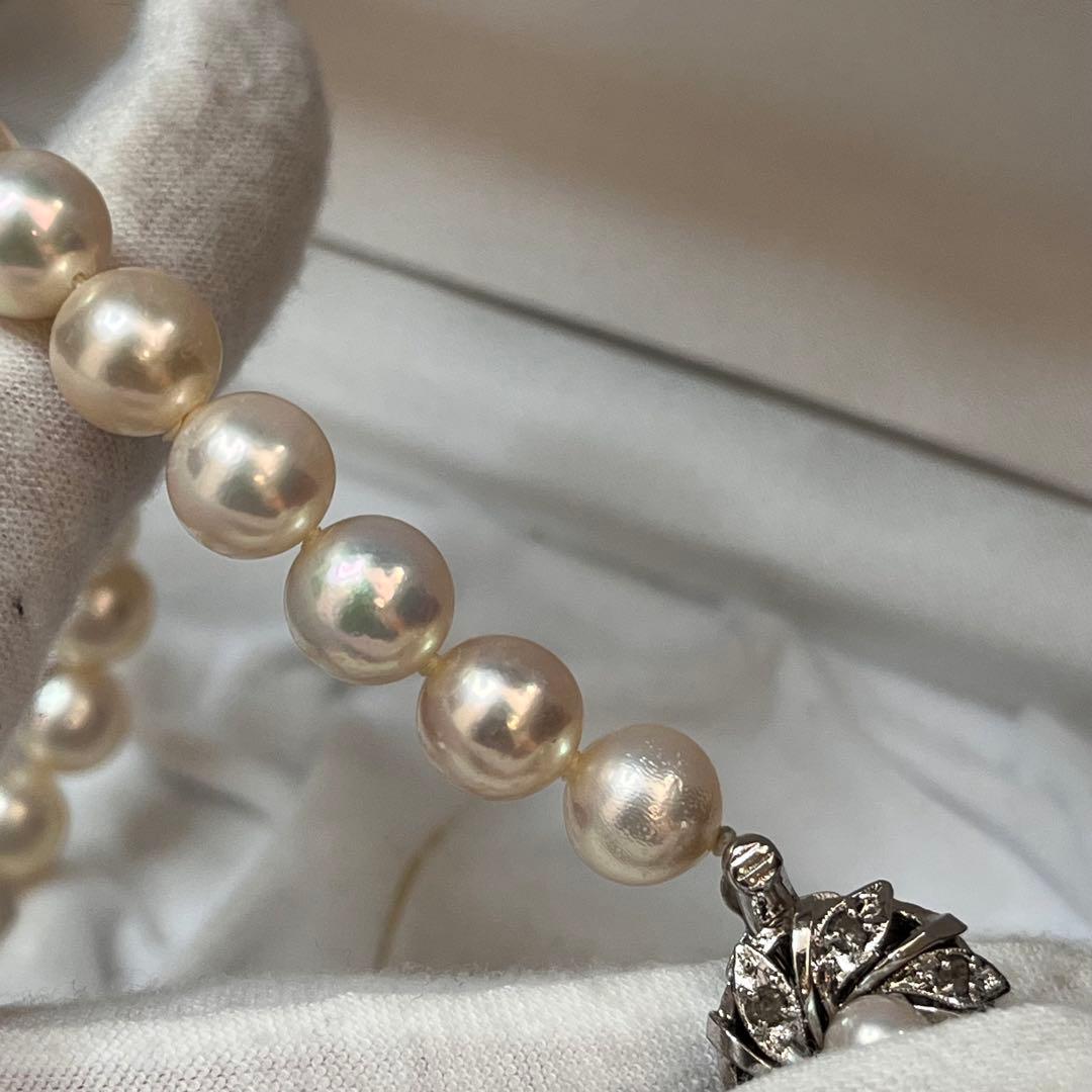 Akoya white pearl necklace with 8.6-8.8mm pearls and silver clasp, 41cm length