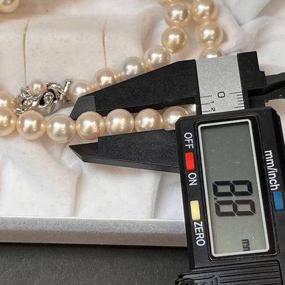 Akoya white pearl necklace with 8.6-8.8mm pearls and silver clasp, 41cm length
