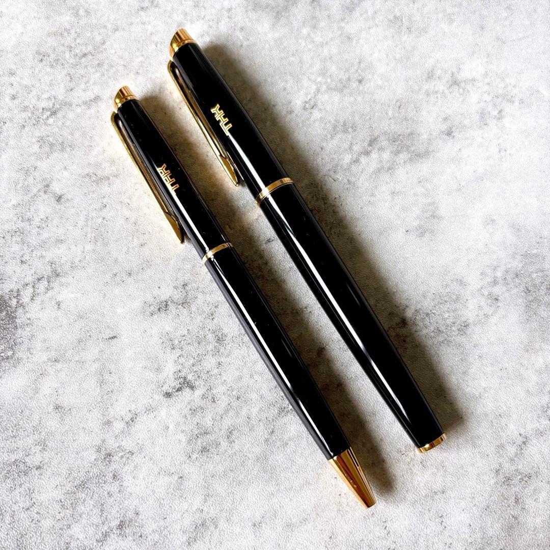 Waterman fountain pen and ballpoint pen set with leather case, displayed in original packaging with slight box discoloration