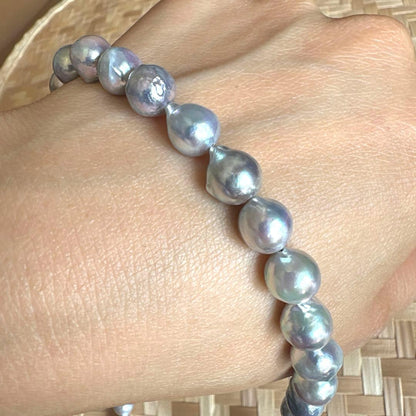 Aoyama Pearl Baroque pearl necklace with blue-grey beads measuring 7.5-8.5 mm and a 40 cm length