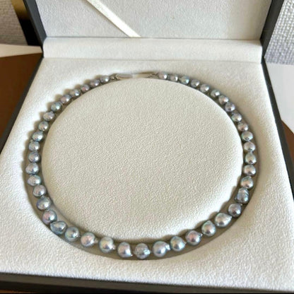Aoyama Pearl Baroque pearl necklace with blue-grey beads measuring 7.5-8.5 mm and a 40 cm length