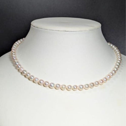 White Akoya pearl necklace with 5.5-6mm pearls and silver 925 clasp, 42cm length