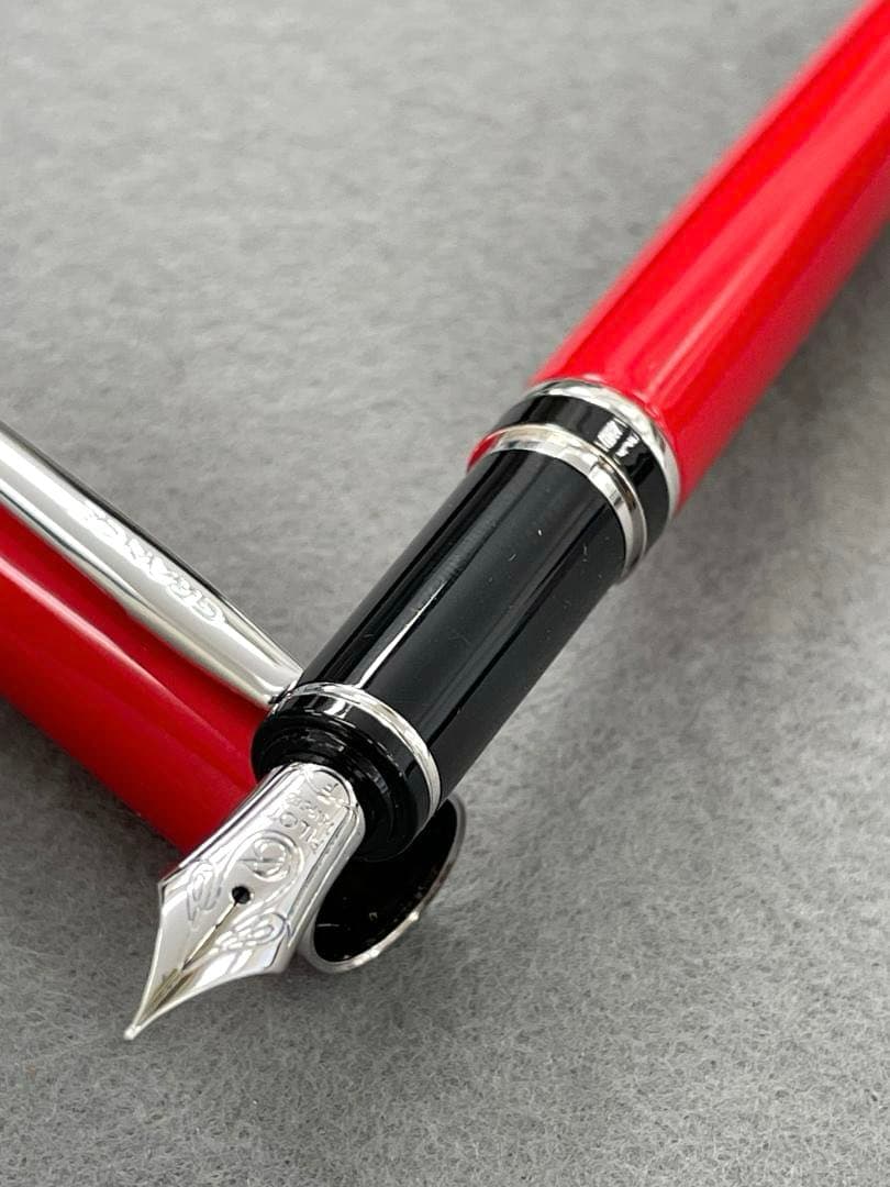 Red Pilot Gransee NC fountain pen with fine 14K gold nib, black accents, including converter and cartridges