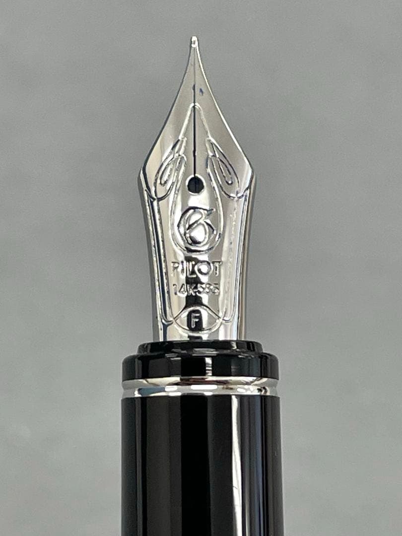 Red Pilot Gransee NC fountain pen with fine 14K gold nib, black accents, including converter and cartridges