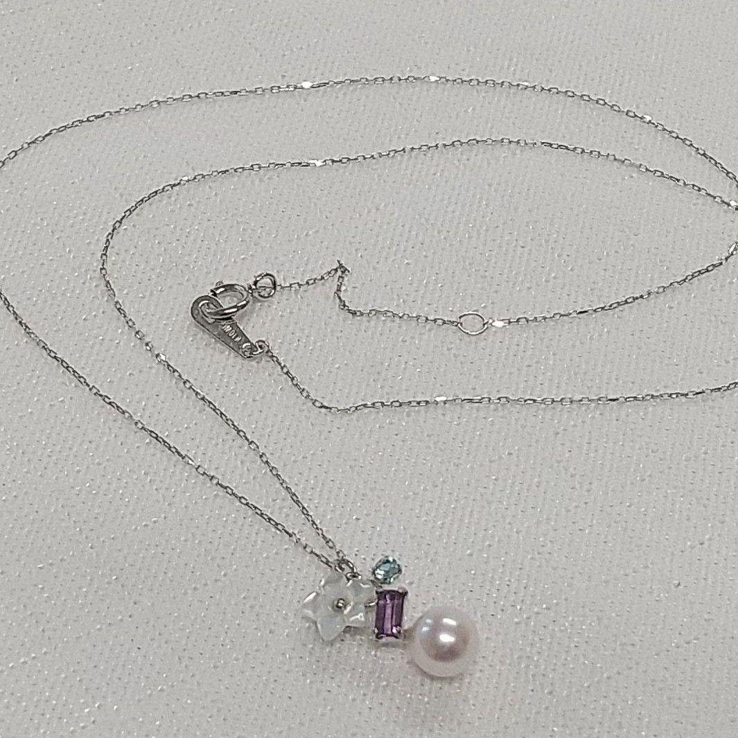 K10WG Akoya pendant necklace featuring a 5.5mm genuine pearl and color stones on a 40cm chain