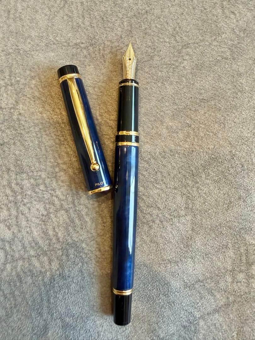 PILOT GranSce fountain pen in discontinued Marble Blue color with fine nib, new and unused condition