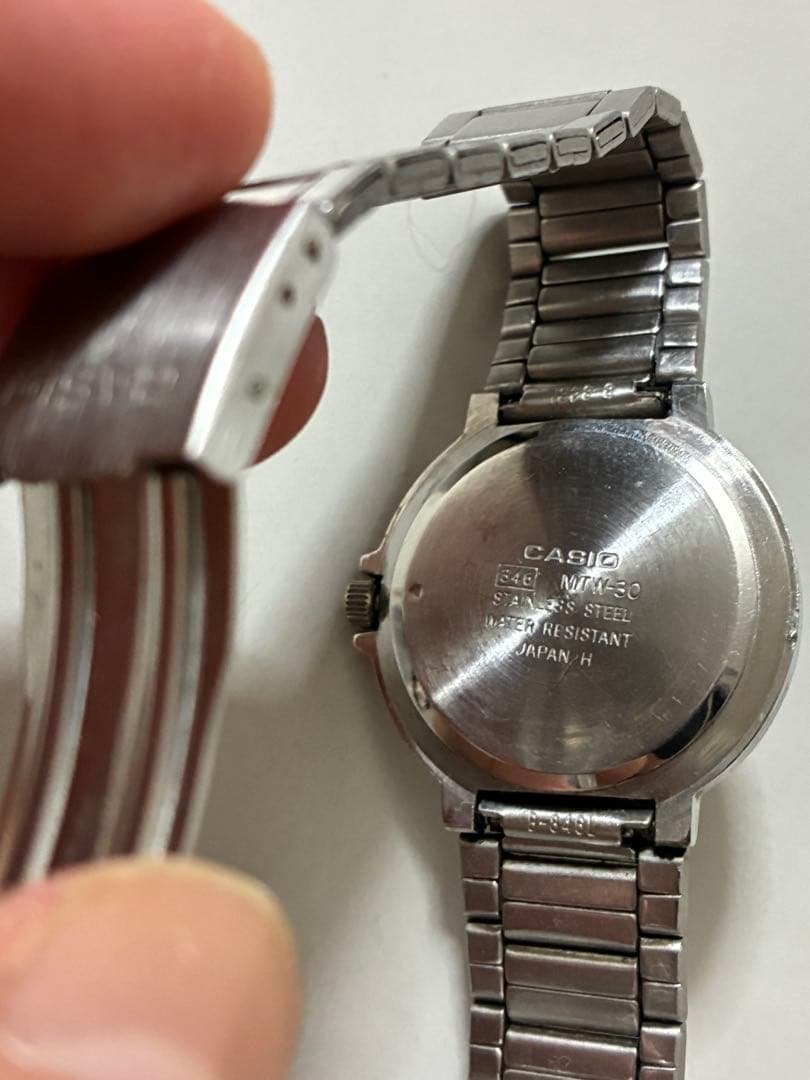 CASIO MTW-30 Analog Men's Watch — Japanese