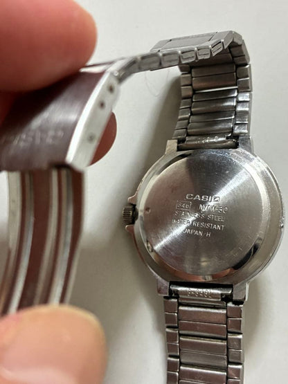 CASIO MTW-30 Analog Men's Watch — Japanese