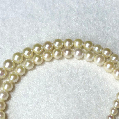 Akoya pearl necklace featuring gradation pearls sized 7.6 to 3.4 mm, 45 cm (17.7 in) length