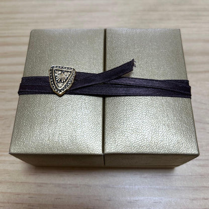 Agete gold necklace featuring a sparkling diamond pendant on a 40 cm chain