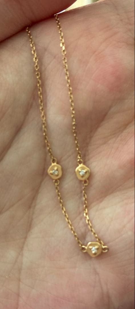 Agate K10 Gold Bracelet featuring delicate diamonds on a fine gold chain