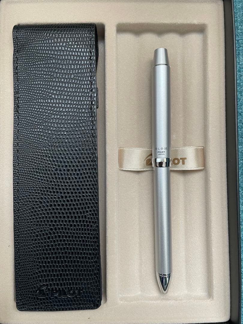 Pilot Multi-Function Pen Z-GR-SBN New silver metal and leather ballpoint pen and mechanical pencil with pen case and box