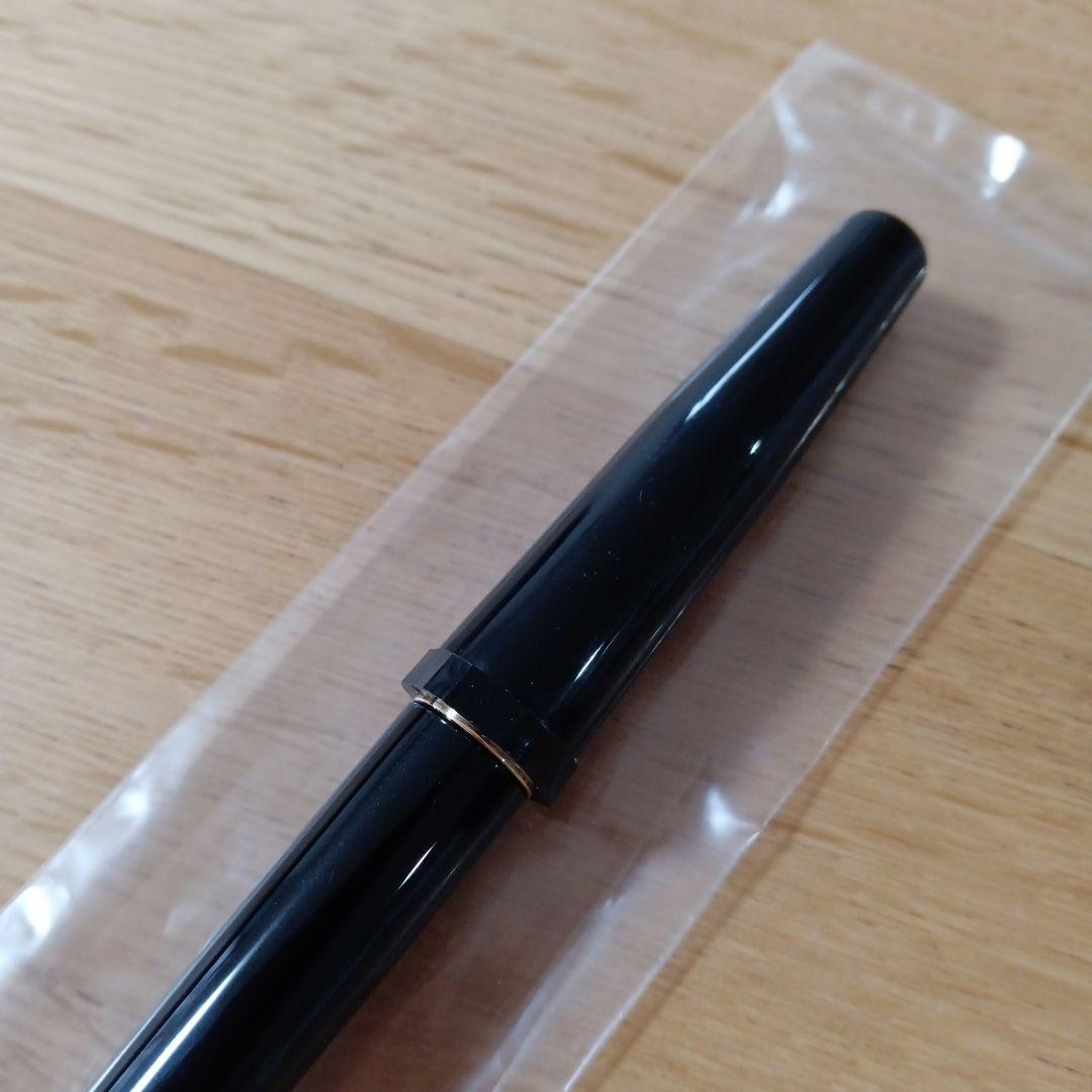 Black Pilot DPN-70-BEF fountain desk pen with extra fine nib in new unused condition