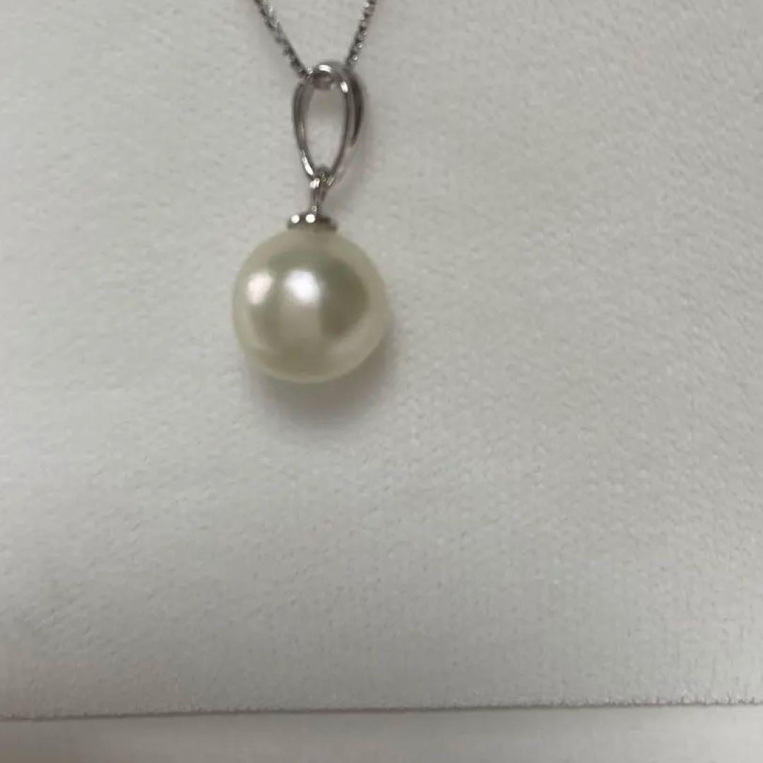 Akoya pearl pendant necklace with 9mm semi-round pearl and silver chain NO48