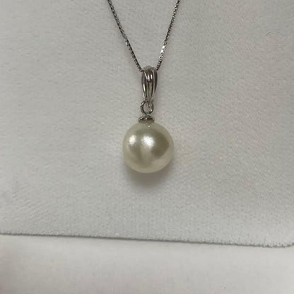 Akoya pearl pendant necklace with 9mm semi-round pearl and silver chain NO48