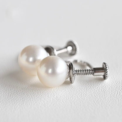 Takatsuki pearl necklace and matching earrings set with round 7mm Aoyama pearls and silver clasps