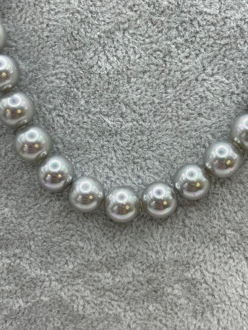 Akoya pearl silver necklace with 8mm natural blue tone gray pearls on a 40cm silver chain