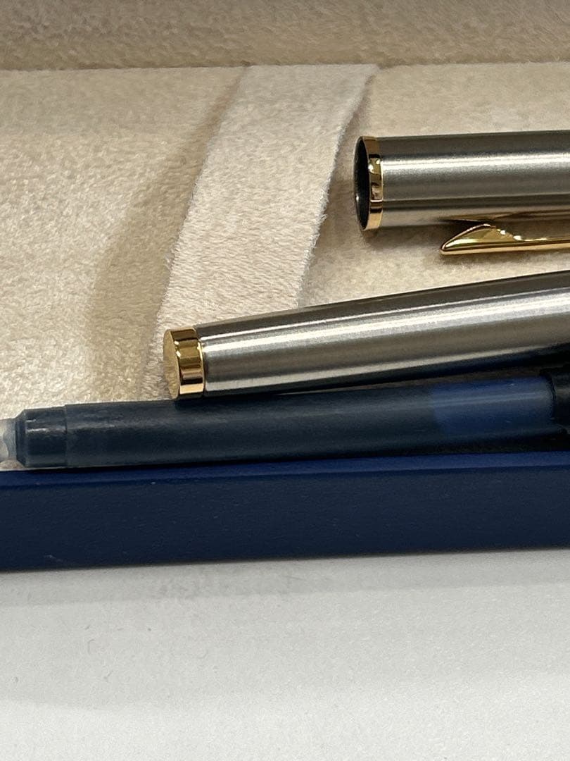 Waterman Silver Gold fountain pen with slim body, gold-plated cap, and dedicated case